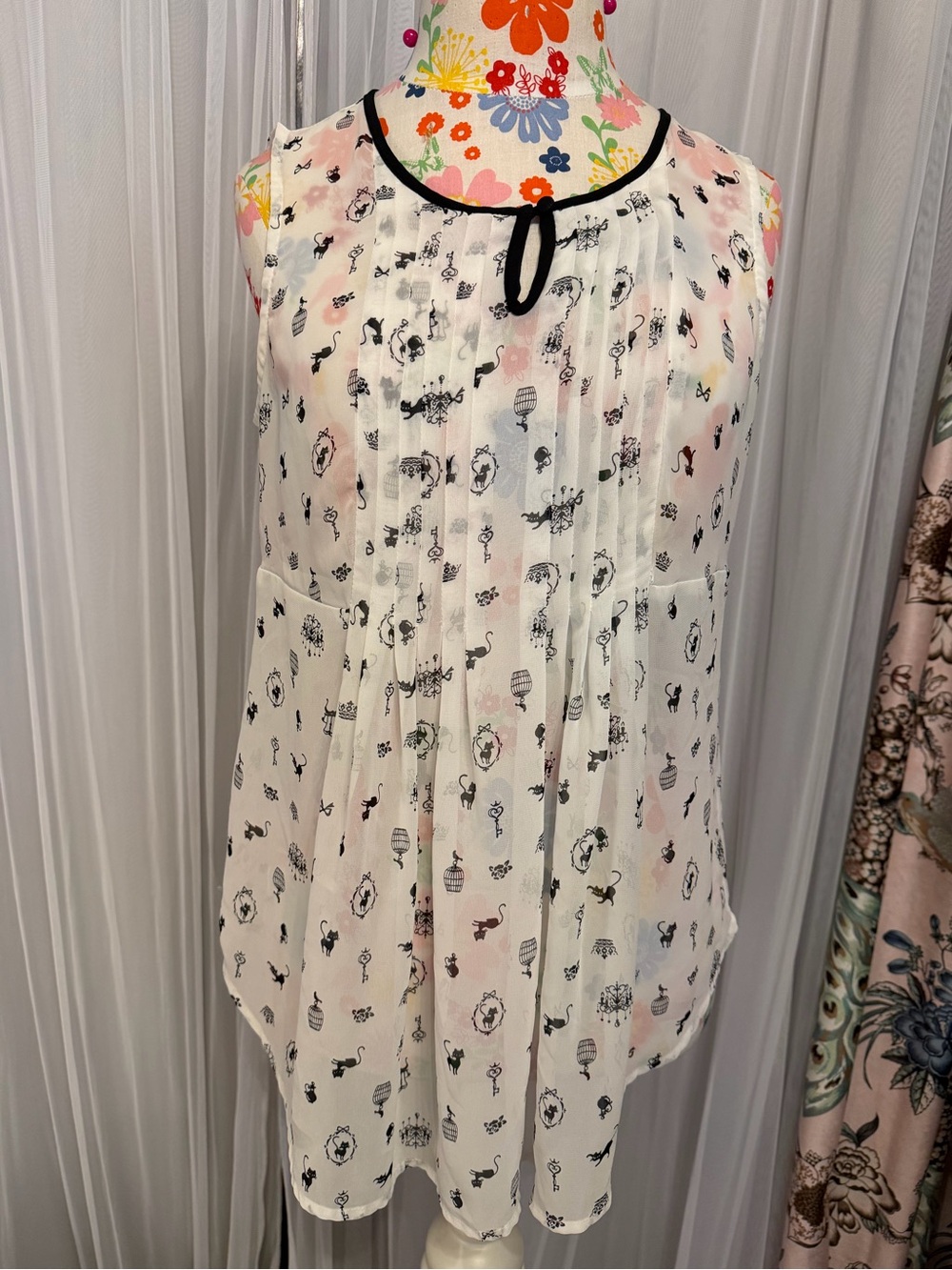 Chloe K Black and White Printed Blouse